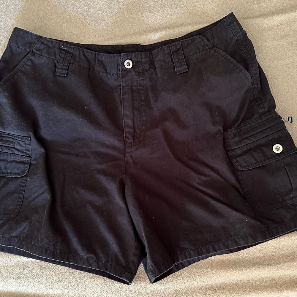 Sundance Women's Black Cargo Shorts